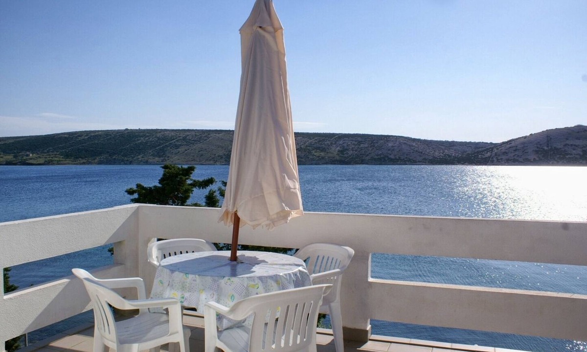 Stara Novalja Apartment | One bedroom apartment near beach Stara Novalja, Pag (A-4055-b)