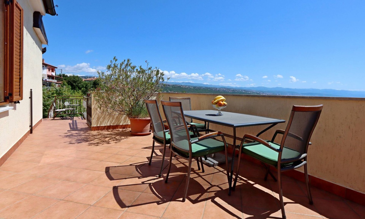 Pobri Apartment | One bedroom apartment with terrace and sea view Opatija - Pobri, Opatija (A-7813-a)