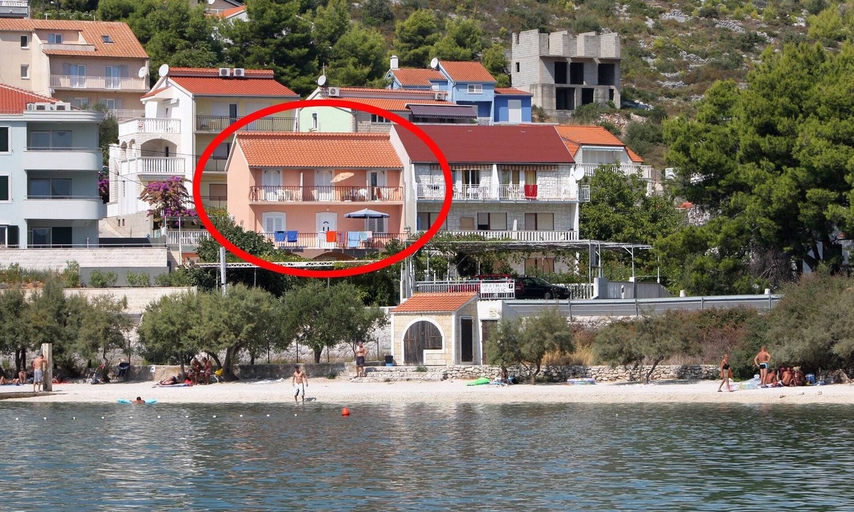 Marina Apartment | One bedroom apartment with terrace Marina, Trogir (A-6116-b)