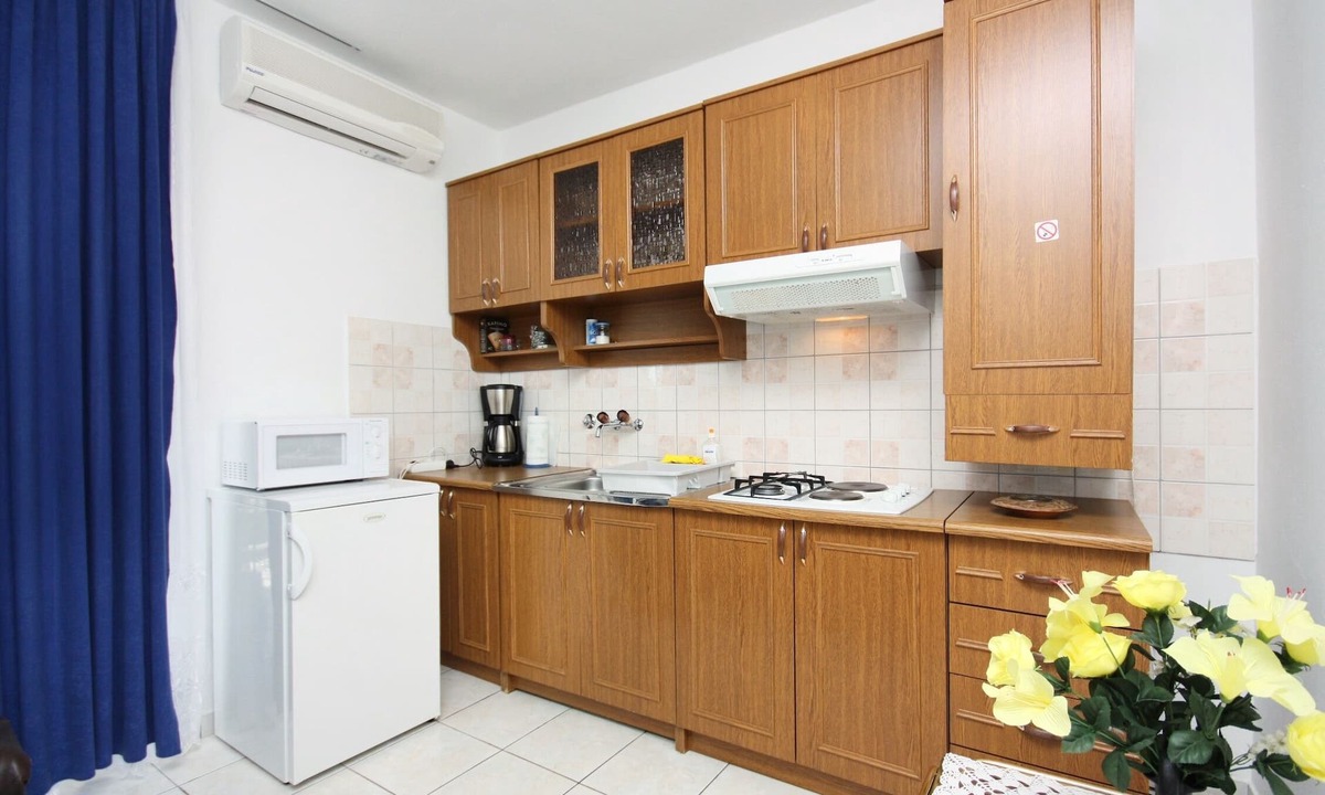 Susica Apartment | One bedroom apartment with terrace Murter (A-5084-a)