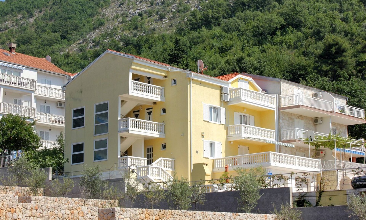Slano Apartment | One bedroom apartment with balcony and sea view Slano, Dubrovnik (A-3183-b)