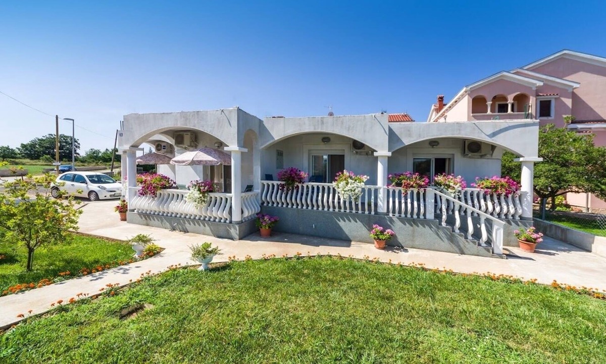 Zaton Apartment | One bedroom apartment with terrace Zaton, Zadar (A-15000-b)