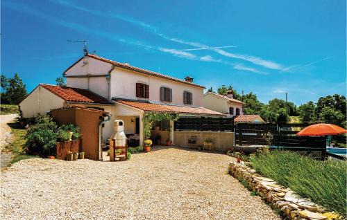 Bartici House | One-Bedroom Holiday Home In Bartici