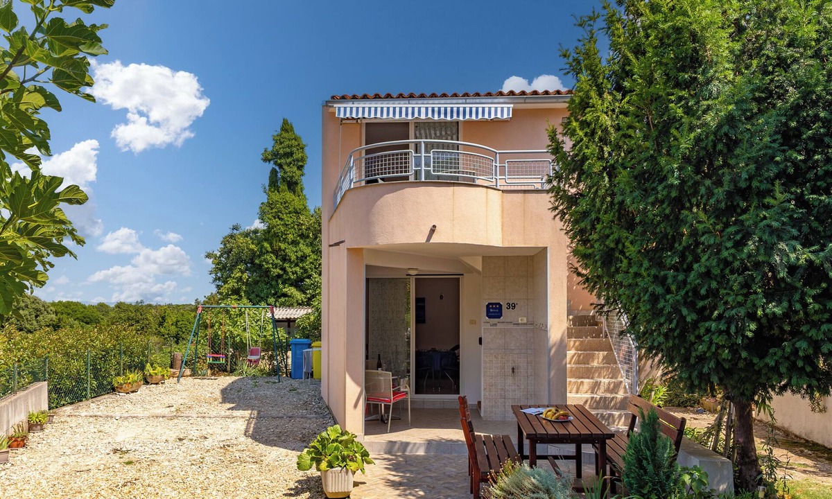 Kavran Apartment | Peaceful Retreat With Terrace 1, Kavran, Croatia