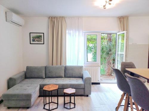 Pobri Apartment | Peaks & Waves Apartment