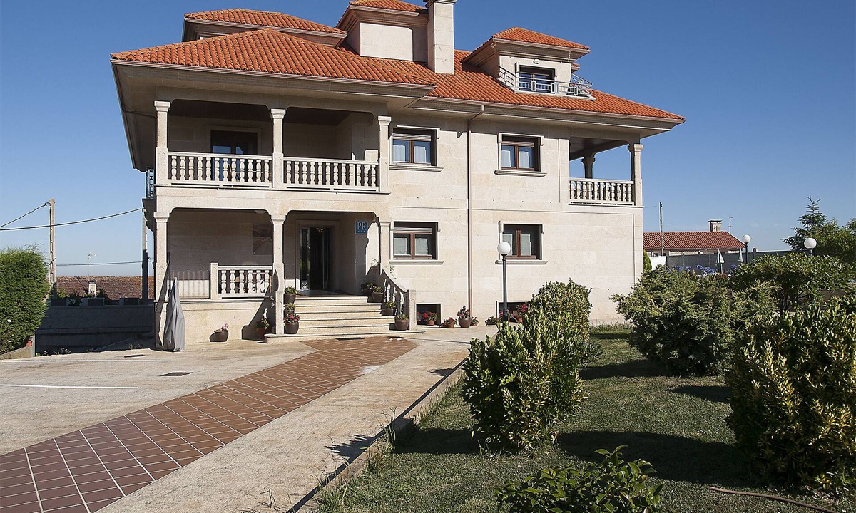 Noalla House | Pensión Residencia A Cruzán - Adults Only