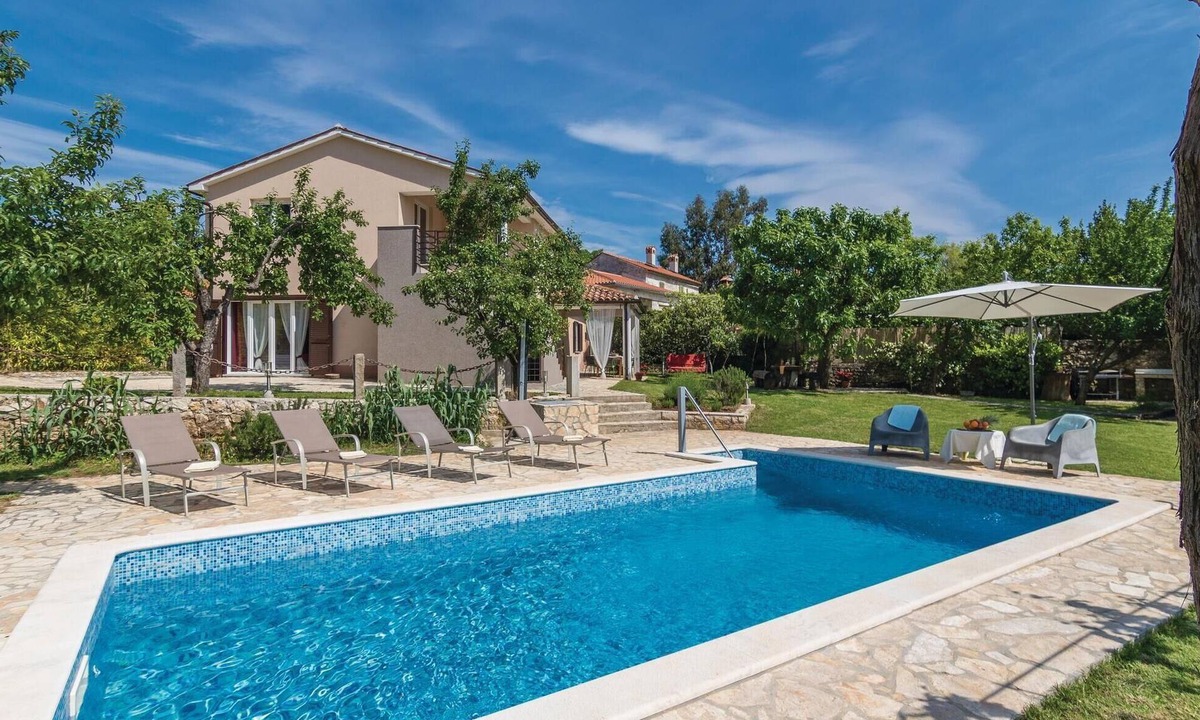 Sveta Nedelja House | Pet friendly home in Labin