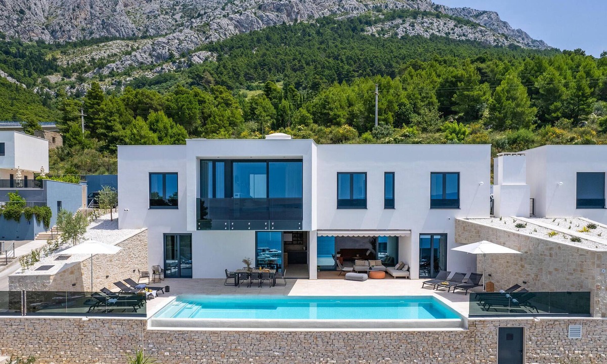 Omis House | Pet friendly home in Omis with sauna