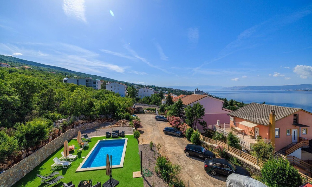 Dramalj Apartment | Picturesque flat just 350 metres from the beach with panoramic sea views, pool, outdoor shower