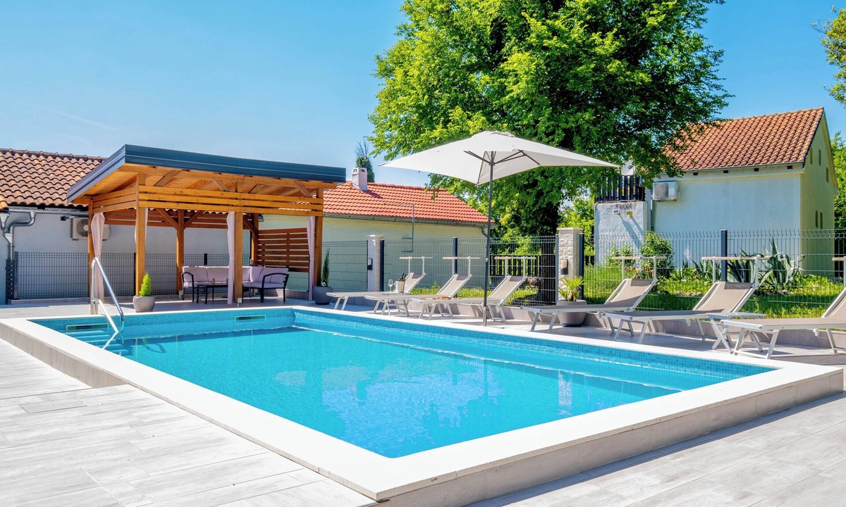 Grizane Villa | Private Villa with Saltwater Pool Near Crikvenica