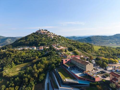 Motovun Hotel | ROXANICH Winery and Design Hotel