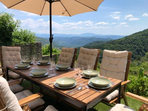 Oprtalj Villa | Rustic villa with breathtaking views