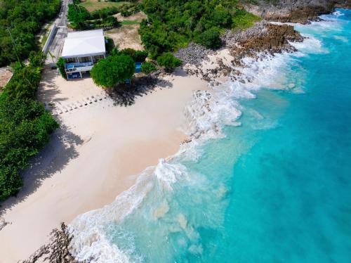 The Valley Villa | Sandcastle Beach House