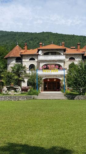 Buzet House | Sara