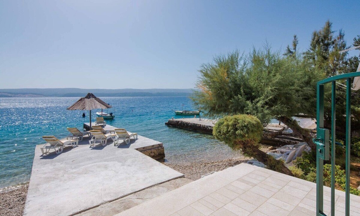 Celina Villa | Seaside Villa Purple Rain with private beach & Pool