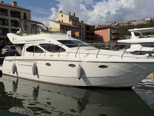 Porto-Vecchio Boat Rental | sejour d exception a bord d un bateau au départ de porto Vecchio
