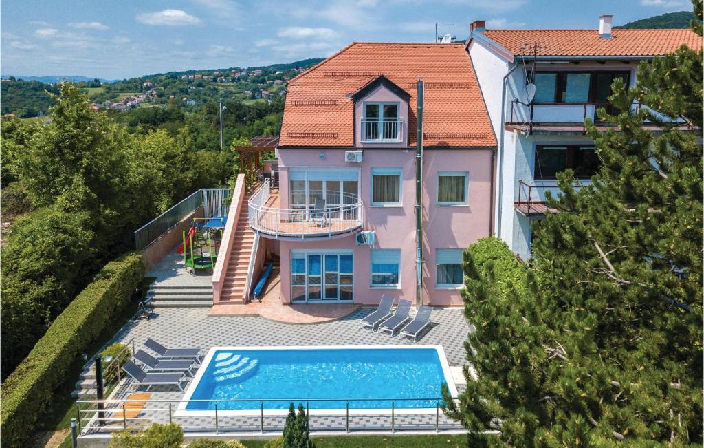 Zagreb House | Six-Bedroom Holiday Home in Zagreb
