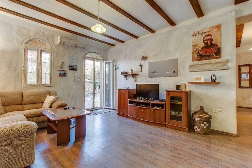 Cove Murtar Apartment | Spacious apartment Popi 2 with terrace, WIFI, barbecue....