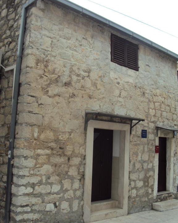 Split House | Split Accommodation