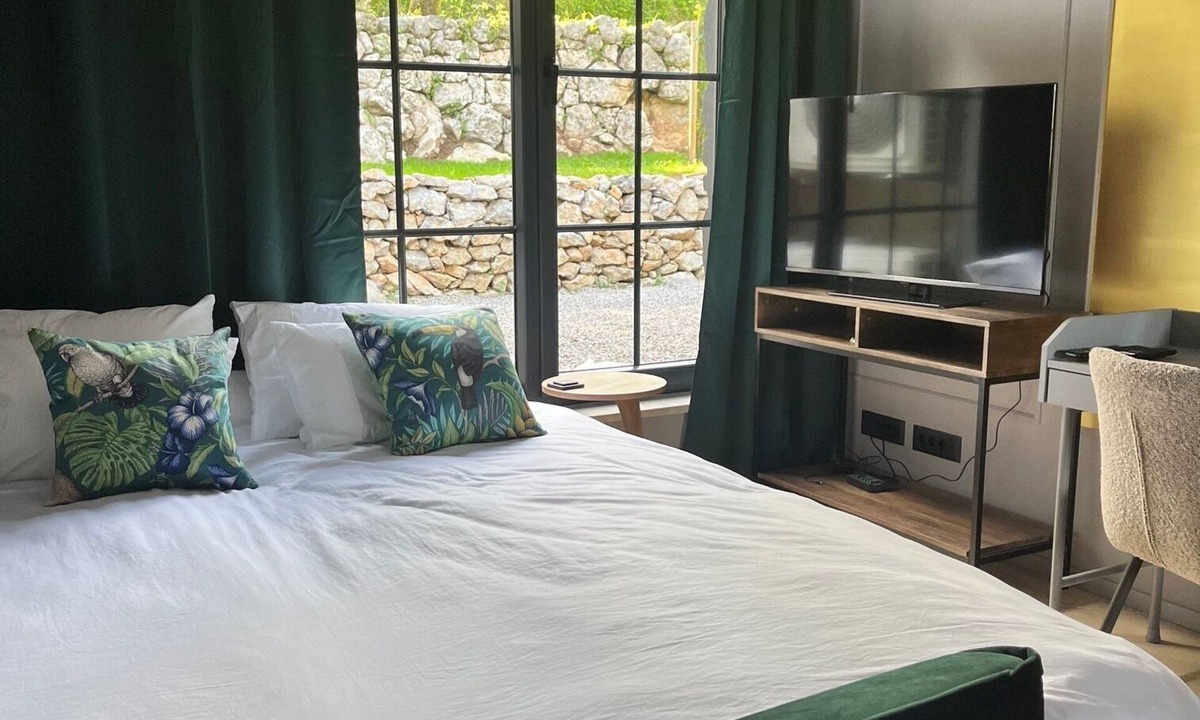 Poljane Villa | St.Hedonist: New Unique Stone Villa with Seaview, Pool, Garden Grill and Parking