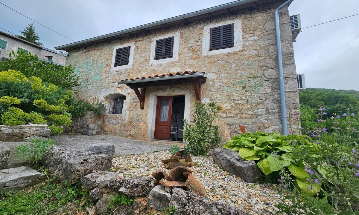 Opatija House | Stone House in Dobrec with Sea Views