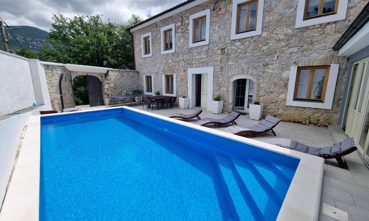 Tribalj House | Stone House With Pool