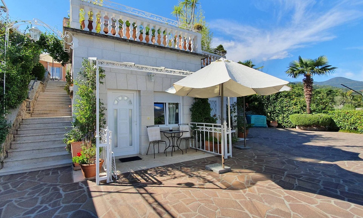 Lovran Apartment | Studio flat with a swimming pool Lovran, Opatija (AS-14178-a)
