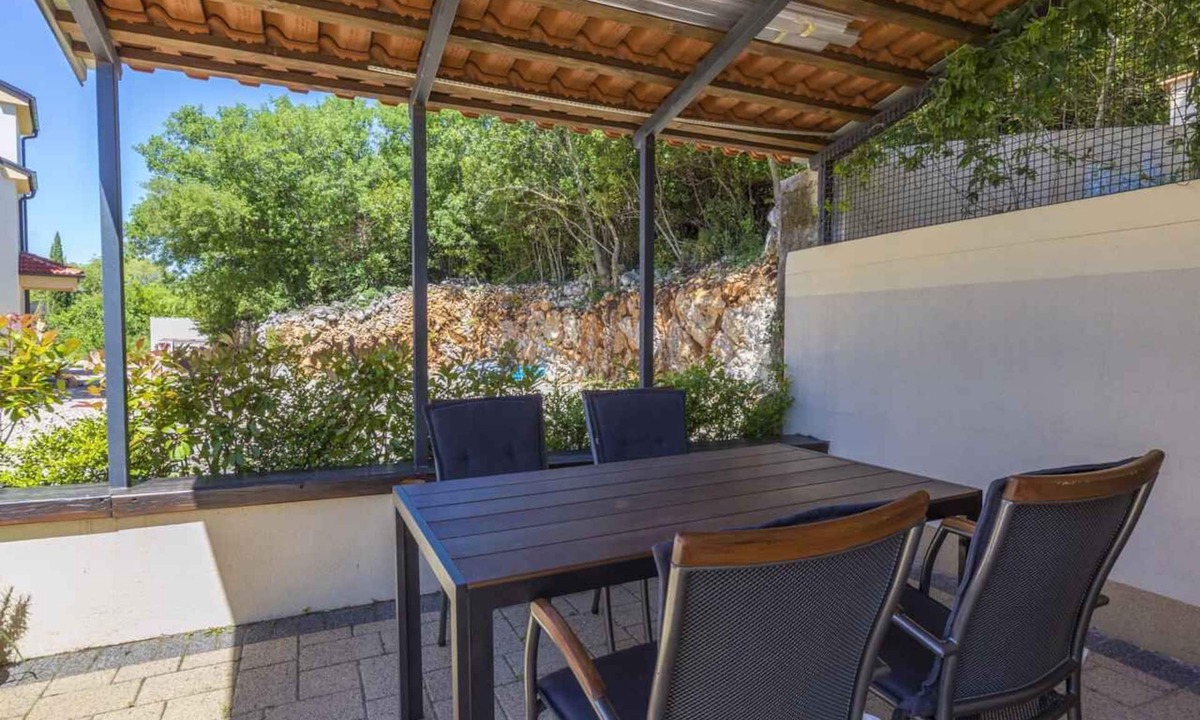 Dramalj Apartment | Studio mit Terrasse