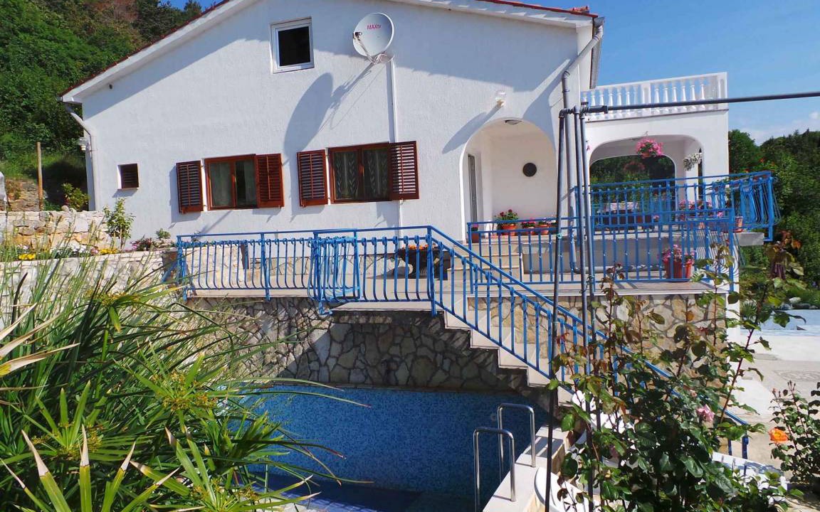 Plomin Apartment | Studio with pool and air conditioning