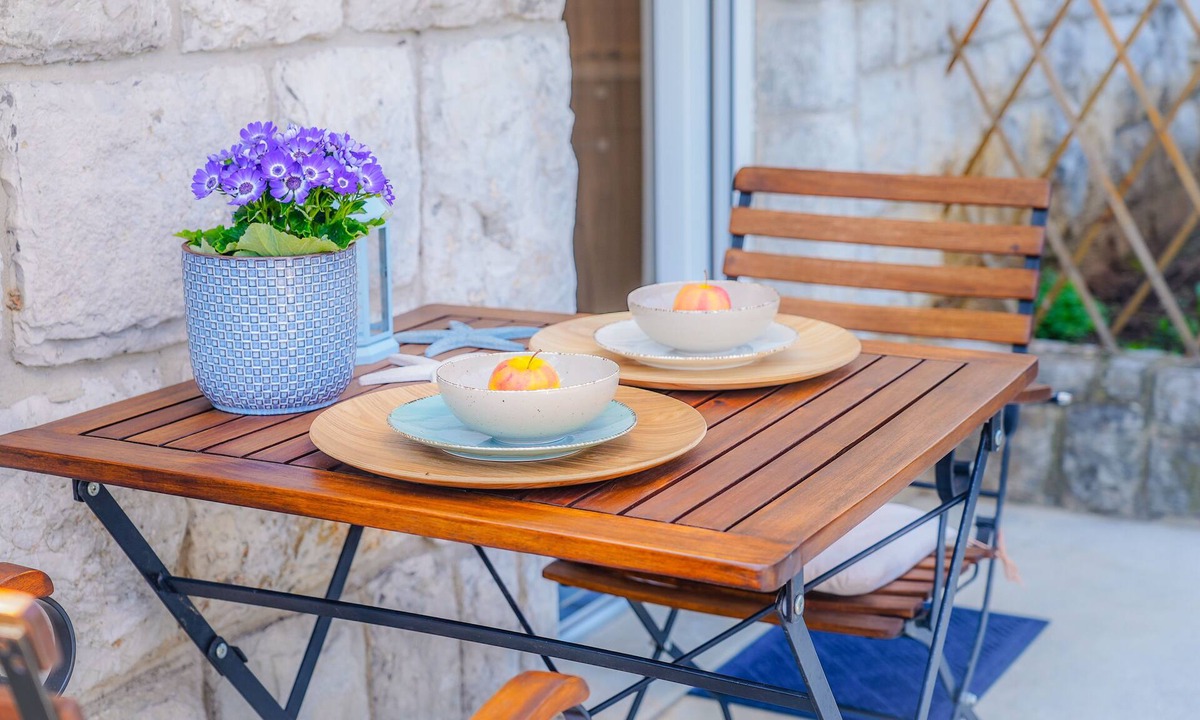 Opatija Apartment | Studio with private garage, center, seaview, private terrace