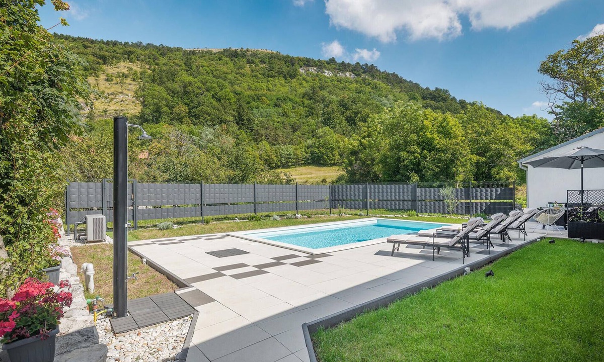 Lanisce House | Stunning home in Brest