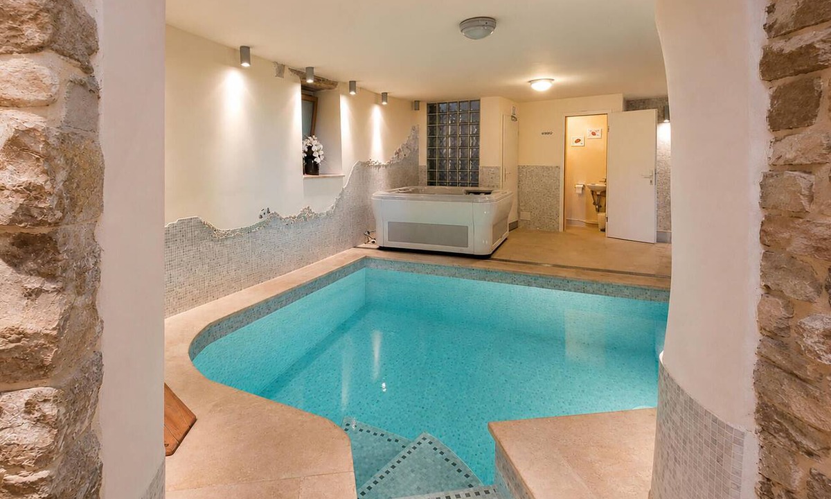 Oprtalj House | Stunning home in Oprtalj with sauna