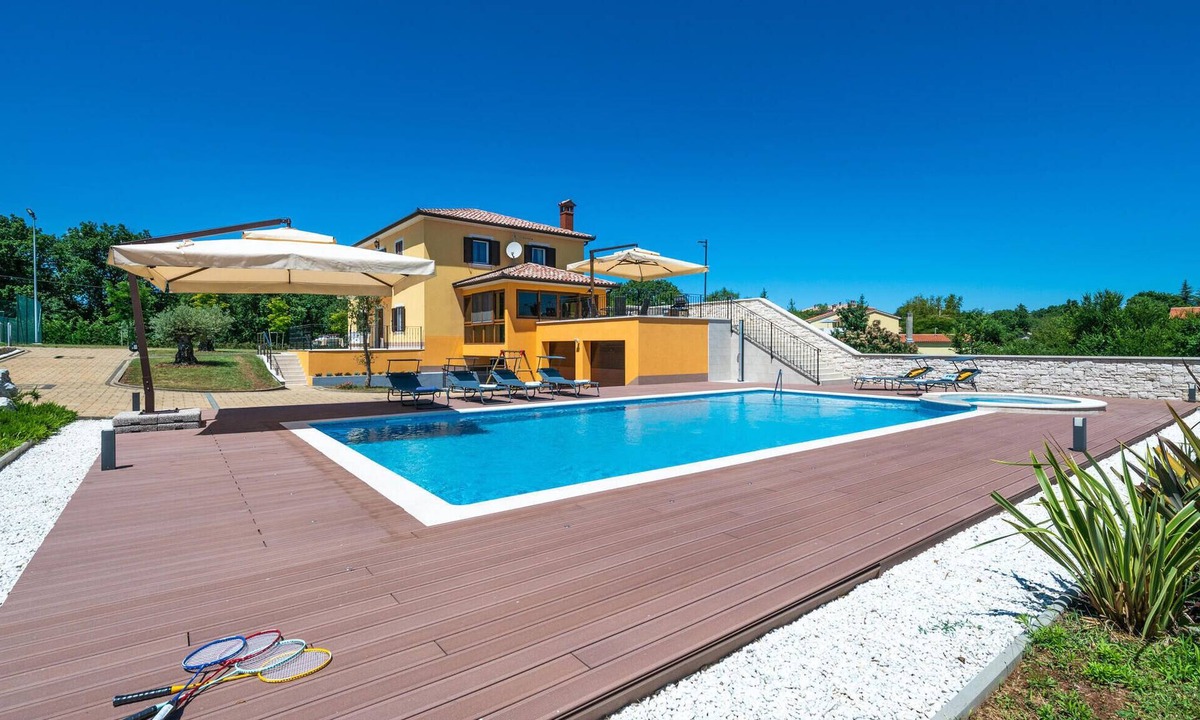 Sumber House | Stunning home in Sumber
