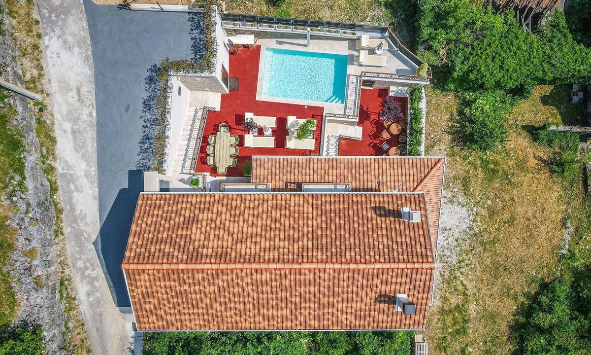 Novi Vinodolski House | Stunning private villa for 8 people with A/C, private pool, WIFI, TV, terrace and pets allowed