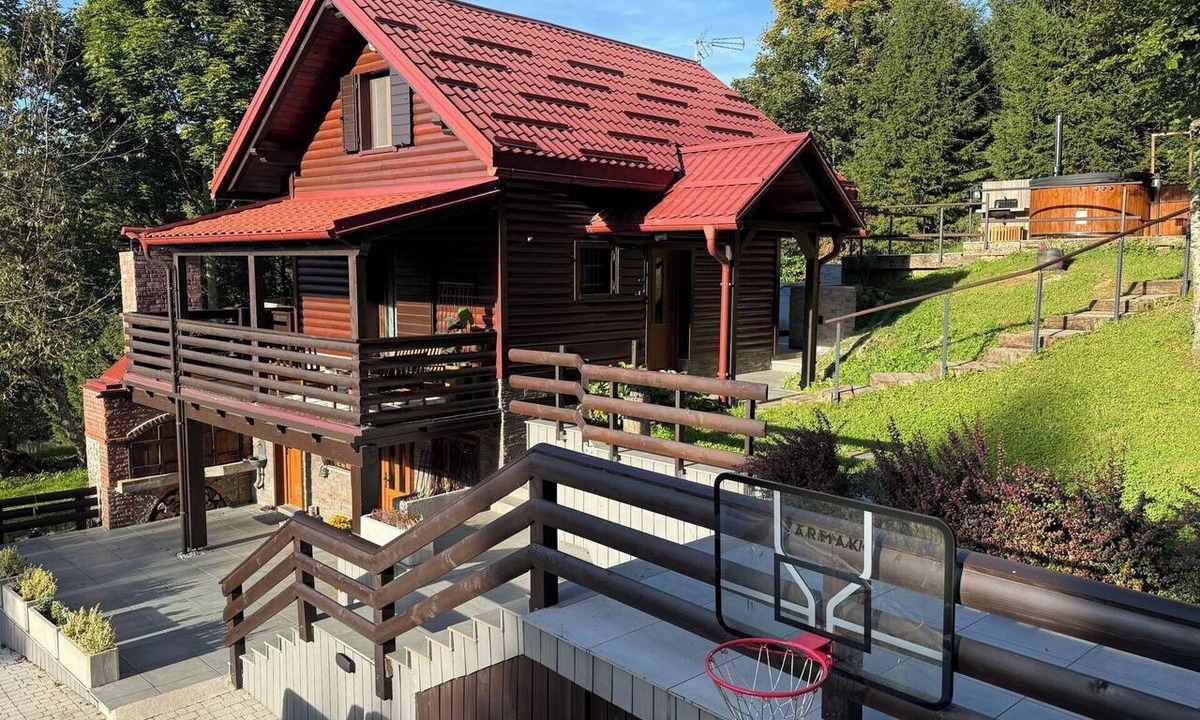 Brestova Draga House | Stunning private villa for 6 people with private pool, WIFI, hot tub, TV and terrace