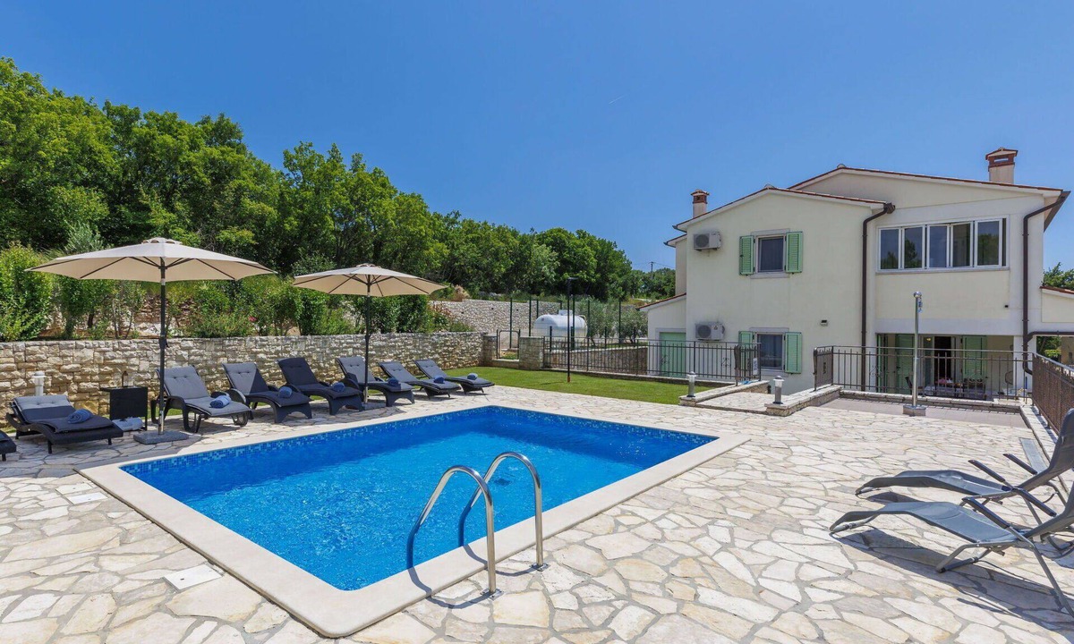 Trgetari House | Stunning private villa for 8 guests with A/C, private pool, WIFI, TV and terrace