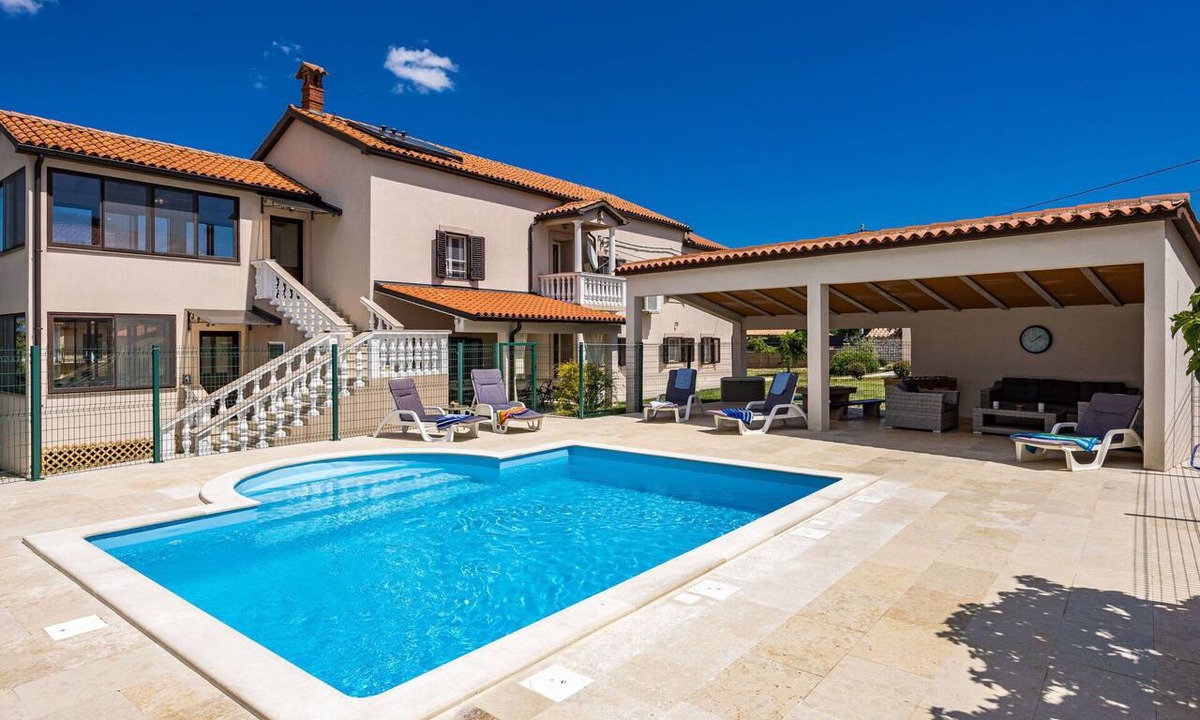 Hrboki House | Stunning private villa for 12 people with private pool, A/C, WIFI, TV and terrace