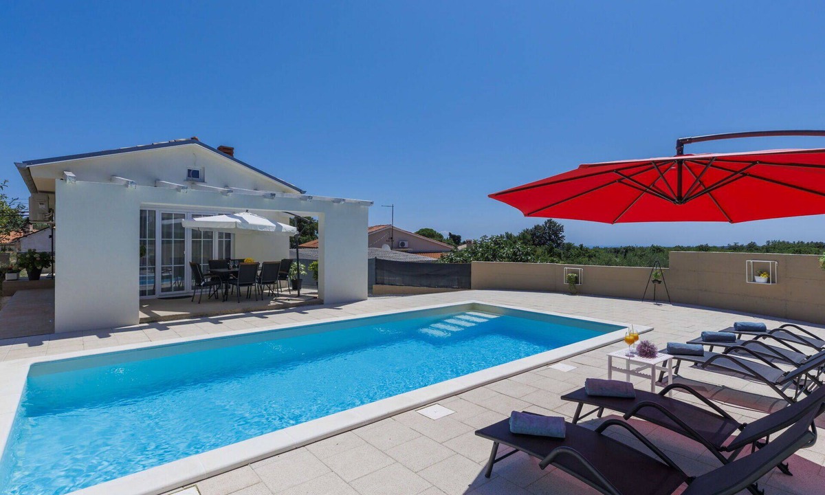 Krnica House | Stunning private villa for 5 guests with A/C, WIFI, private pool, TV and terrace