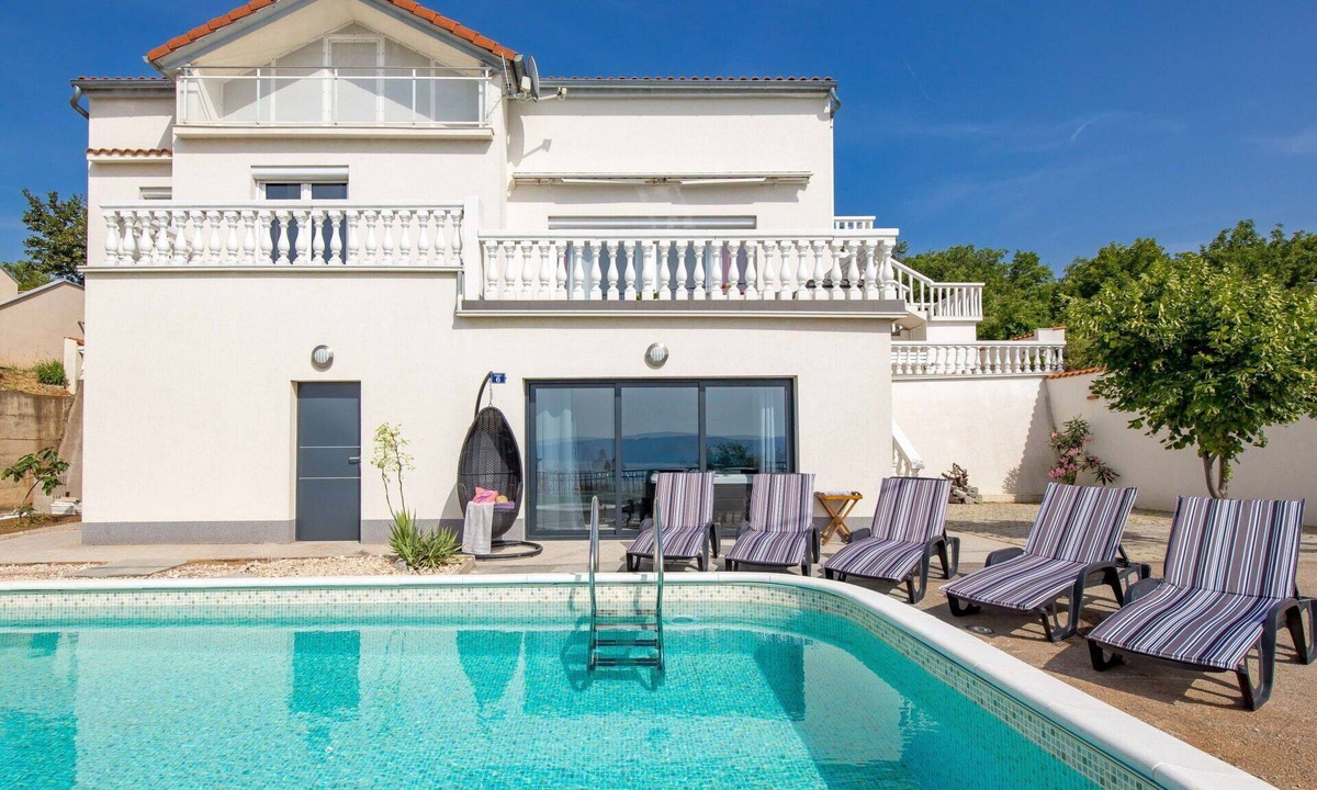Veljun Primorski House | Stunning private villa with A/C, private pool, hot tub, WIFI, TV, terrace and pets allowed
