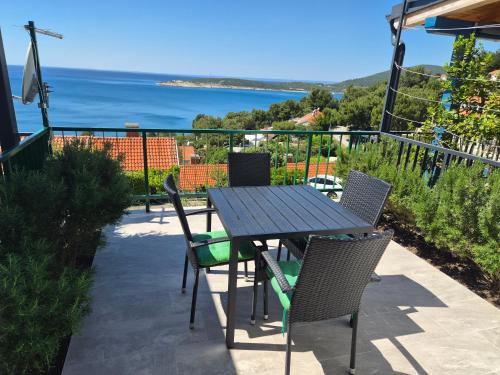 Miholascica Apartment | Sunset Zaglav Apartment