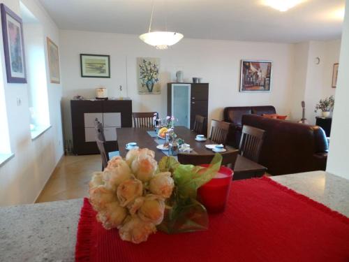 Tulisevica Apartment | Superb Lovran Apartments with Sea Views - One Bedroom Apartment with Balcony