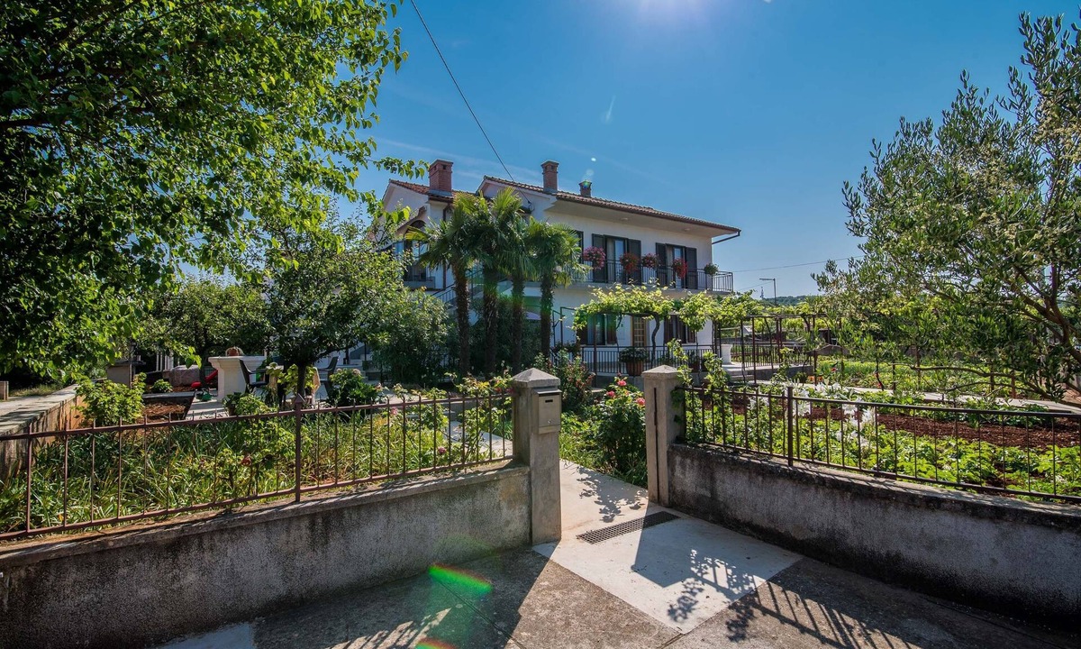 Poljica Apartment | Three bedroom apartment with terrace Bajčići (Krk) (A-13639-a)