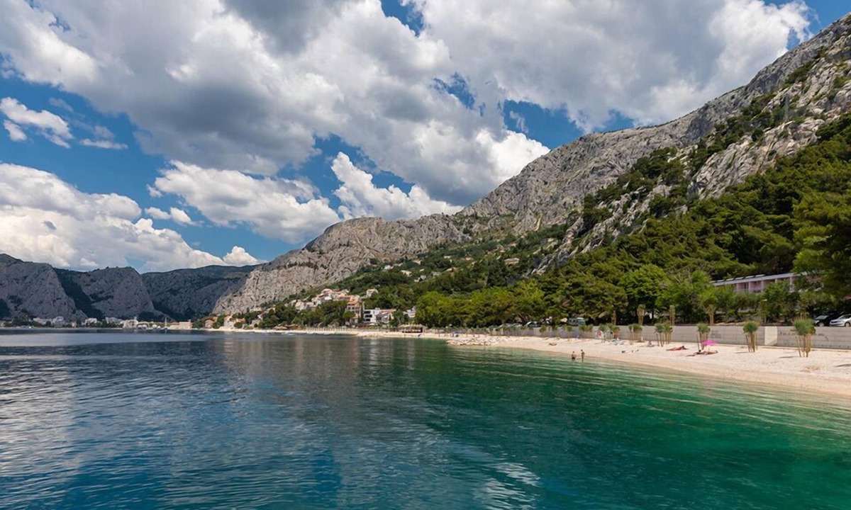 Omis Hotel | Tourist Settlement Brzet