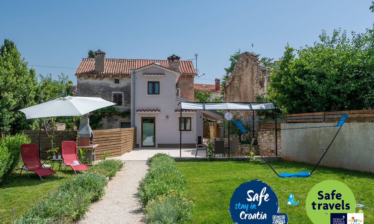 Rakalj House | Traditional holiday house in peaceful location, village Rakalj