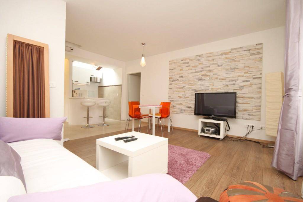 Volosko Apartment | Two bedroom apartment with terrace Opatija - Volosko, Opatija (A-7845-a)