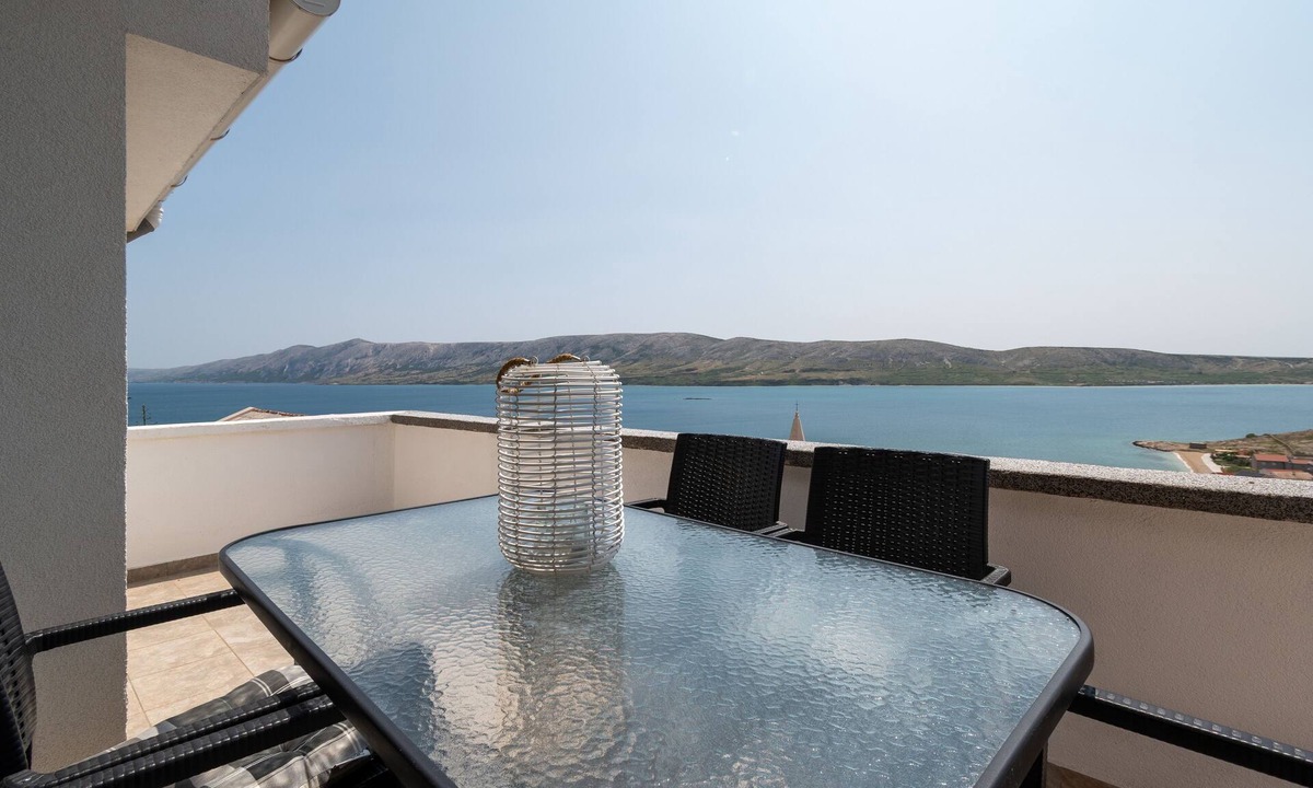 Zubovici Apartment | Two bedroom apartment with a swimming pool Zubovići, Pag (A-9365-a)
