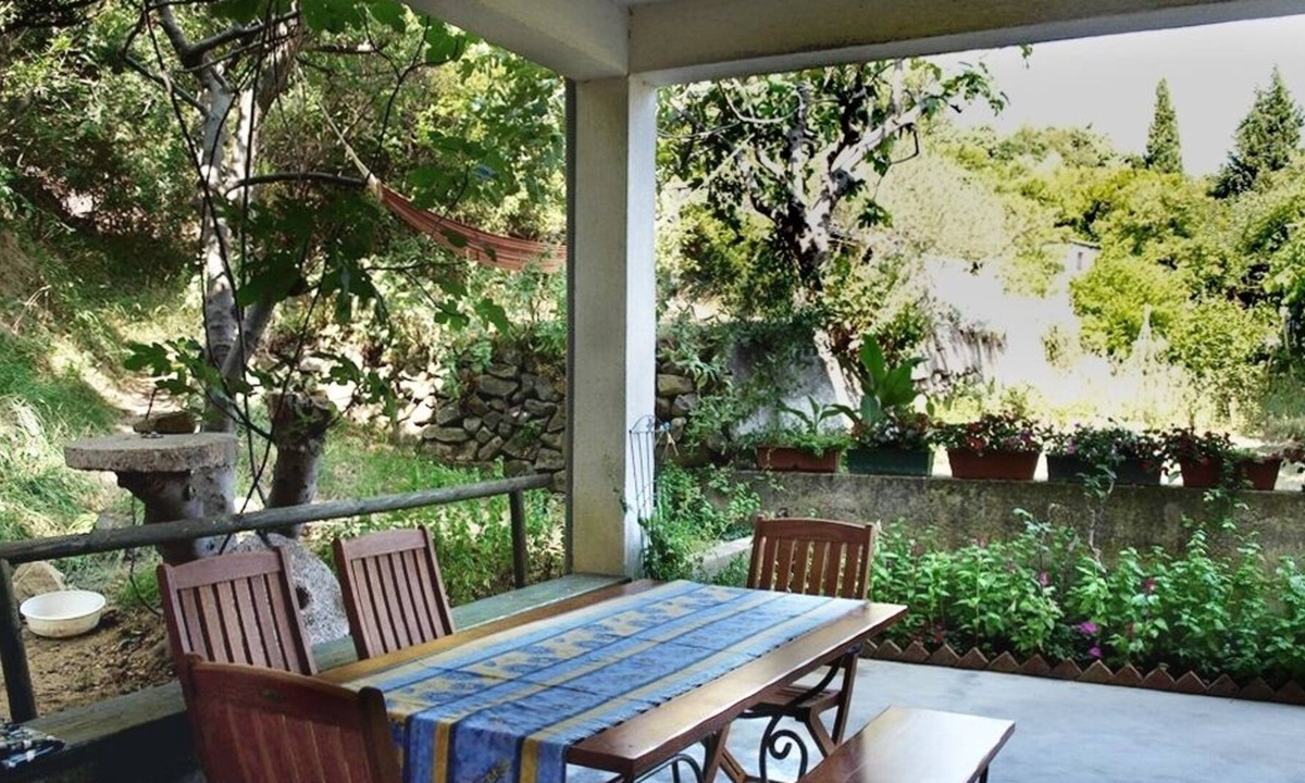 Supetarska Draga Apartment | Two bedroom apartment near beach Supetarska Draga - Donja, Rab (A-2018-a)