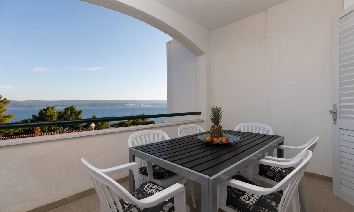 Medici Apartment | Two bedroom apartment with terrace and sea view Medići, Omiš (A-1046-e)