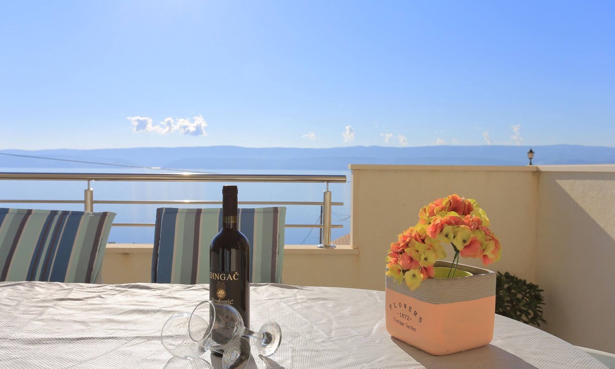 Stanici Apartment | Two bedroom apartment with terrace and sea view Stanići, Omiš (A-2764-a)