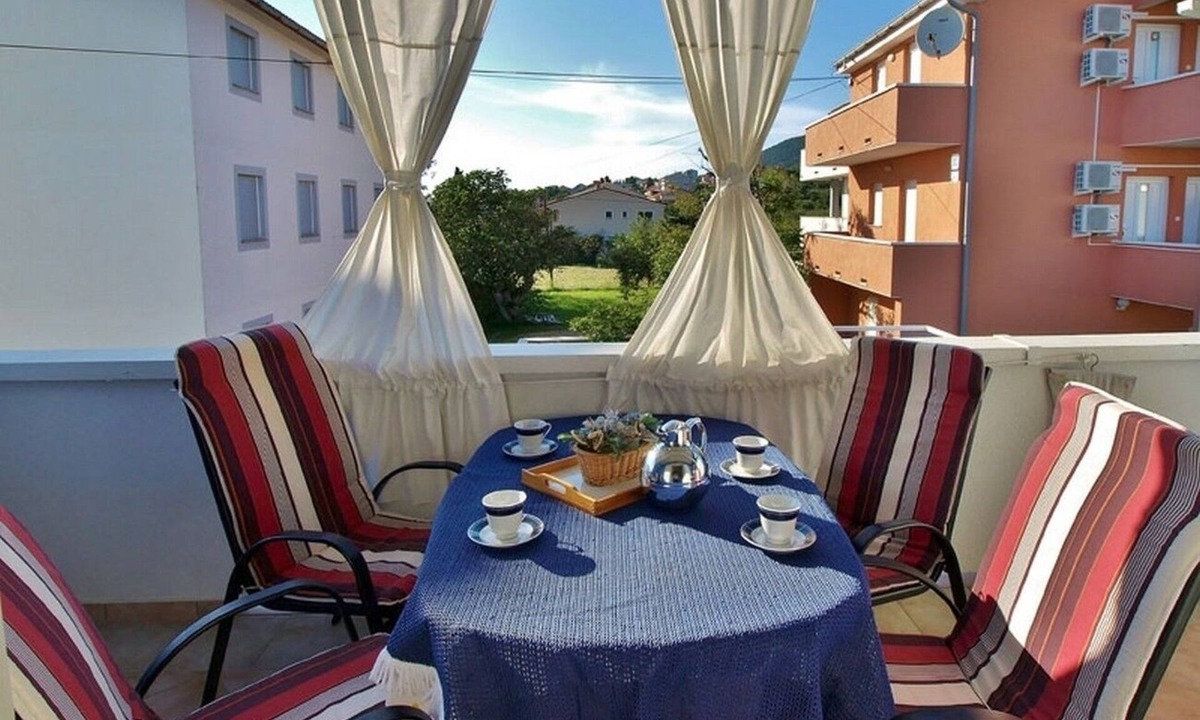Rab Apartment | Two bedroom apartment with balcony Barbat, Rab (A-24547-b)